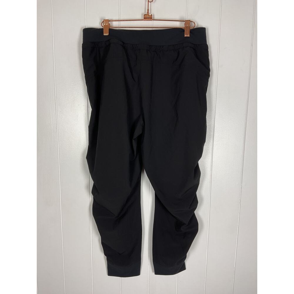 Athleta Women's Attitude Pant in Black Ruched Seams Unlined Jogger Style 10P - Picture 8 of 16